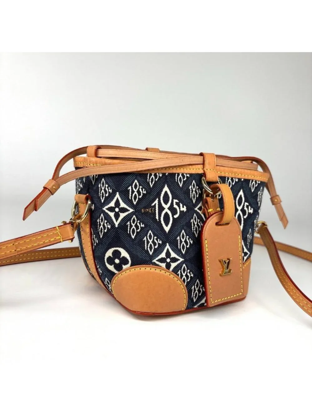 Louis Vuitton Noe Perth Shoulder
